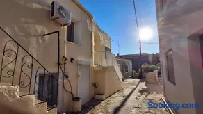 Saint George Terrace House - Image 2