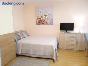 Sunray Studio Apartment - Image 2