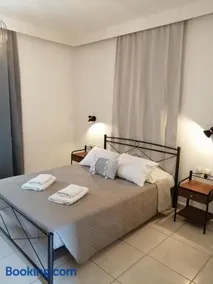 OASIS APARTMENTS - Image 4