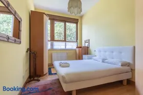 Ganburu apartment by People Rentals - Image 4