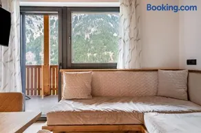 Blosegghof Bergchalets Talblick - Image 4
