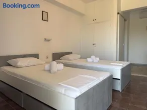 Olga's Sea & Garden View Studios, 400m from Ipsos Beach - Image 4