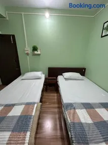 Budget Room 10-RJ Shant Apartment & Homestay - Image 2