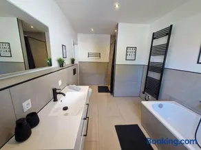 Ferienwohnung am See - Obergeschoss - Ruhige Lage - Eigener Garten - Image 1