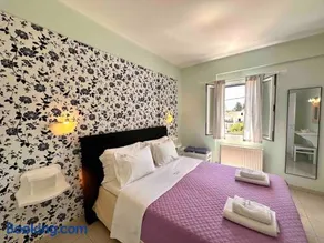 Beach Apartment - Image 3
