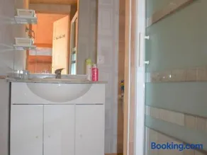 Charmant T2 cabine 35m² avec terrasse, exposition sud-ouest, bien équipé, Bolquère, sans animaux - FR-1-592-37 - Image 2