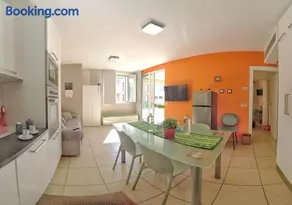 Golfo Gabella Lake Apartments - Image 2