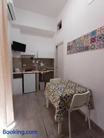 Studio 23 - Image 3