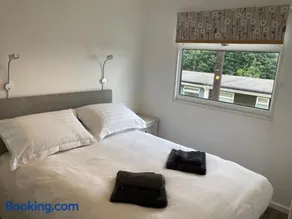 310 Norton Park - Image 3