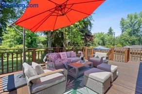 Chic Kirkland Home Overlooking Windsor Vista Park - Image 4