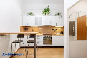 Spacious Apartment - Image 5