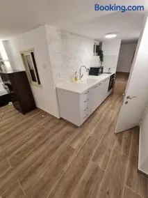 Cohens apartments - Image 5
