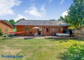Ford Farm Lodges - Image 2
