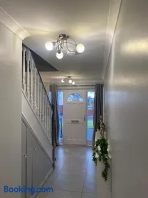 House in Mid Ulster - Sleeps 8 - Image 5