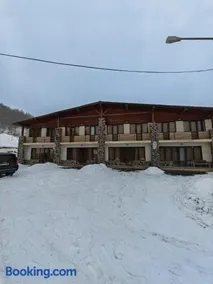 Konstantine's Chalet - Image 3