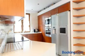 Ancoba House - Image 1
