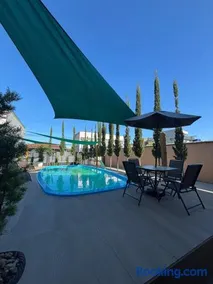 SPA Rossett em Itapoá - Luxo e conforto c piscina, hidromassagem e cromoterapia, p 22 pessoas! - Image 5