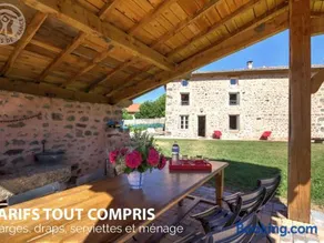 Gîte La Liesse avec 4 chambres, cheminée, jardin et animaux acceptés - Image 1