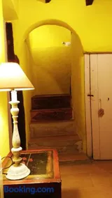 La Casa Amarilla - Image 4