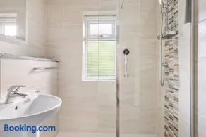Peaceful Cornwall Retreat with Secure Garden - Image 4