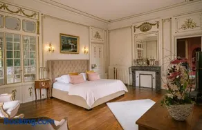 Château des Orchidées Stay in a French Castle - Image 2