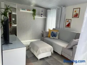 Anitápolis central -apartamento com jardim - Image 1