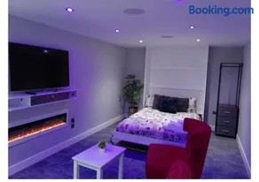 Cosy Studio - Image 1
