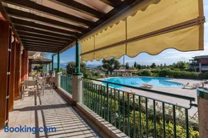 Delizioso Residence Vista Lago - Image 1