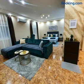 Emerald Apartment Belgrade - Image 2
