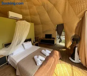 Manna Gea Glamping Domes - Image 3