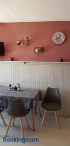 Niki "s apartment - Image 4