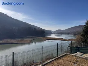 Doftana Lake House - Image 1