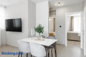 Cozy Corner 49 - Image 5