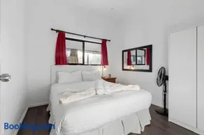 Spacious 4br free parking -ideal for work crews,family - Image 5