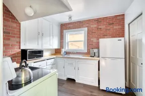 Cozy Boho 1BR - Walk to Shops & Cafes - Image 4