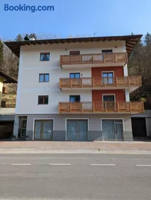 Appartamenti Pedrini - Image 1