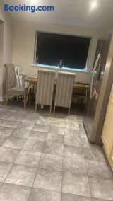 Cozy private room in South London - Image 3