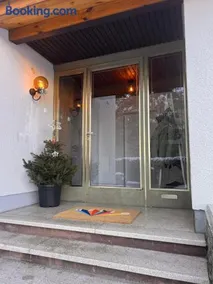 Ferienwohnung ImZaro: Erdgeschoss, 2 Schlafzimmer plus Schlafsofa, eigener Eingang, große Terrasse mit Garten! - Image 4