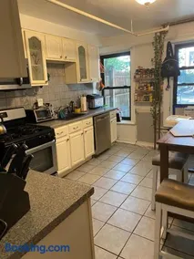 Brooklyn Garden Apartment - Image 4