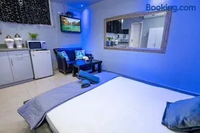 8 Hotel - Image 3