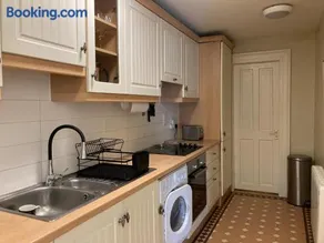 Self Catering Apartment- 11A Westbourne Place - Image 3