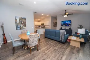5 minutes from EastPort Brand New home - Image 3