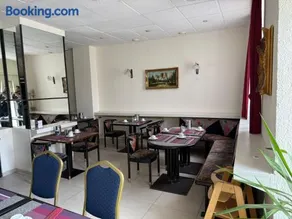 Hotel mit zwei doppelzimmer - Image 1