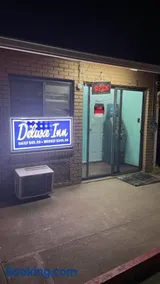 Deluxe Inn wrightsville - Image 2
