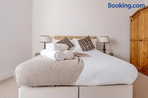 Stylish Portobello Flat near Beach with Free parking and Fast WiFi - Image 3