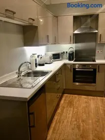 1 Bed Apartment in Yeovil Town Centre - Image 4