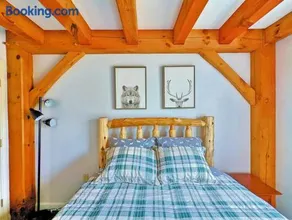 Newly Renovated & Furnished Condo, Only 3 min to Sunday River! - Image 1