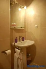 Apartamentos Santa Barbara II - Image 4