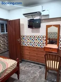 PPH LIVING Mahalaksmi Lodging - Image 3