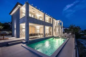 Villa Bella Vista with Pool and Seaview - Image 1